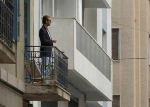 Соседка Курит На Балконе Что Делать