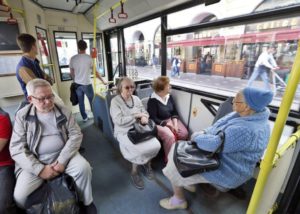 Льготы для пенсионеров москвы в транспорте питера